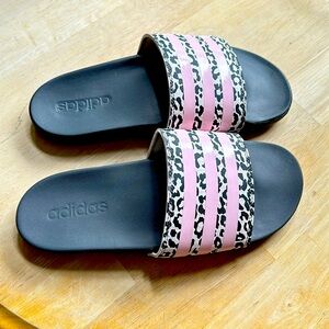 NWOT Adidas Adilette Women’s Comfort Slides Size 9, Pink/Animal Print